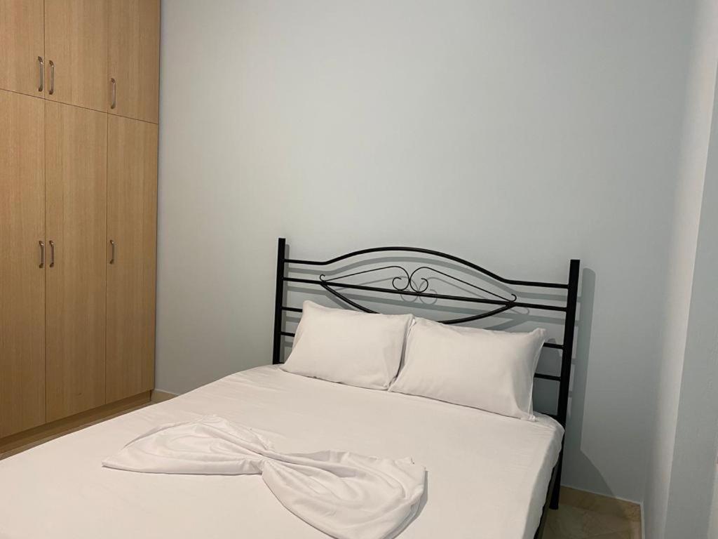 Sunmoon Apartments Sarandë Exterior foto